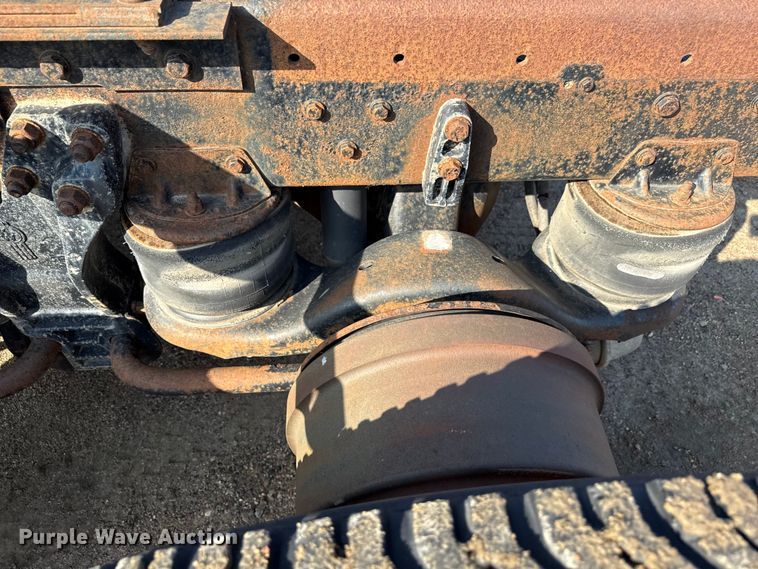 image for item ND9414 1999 Kenworth T800 semi truck