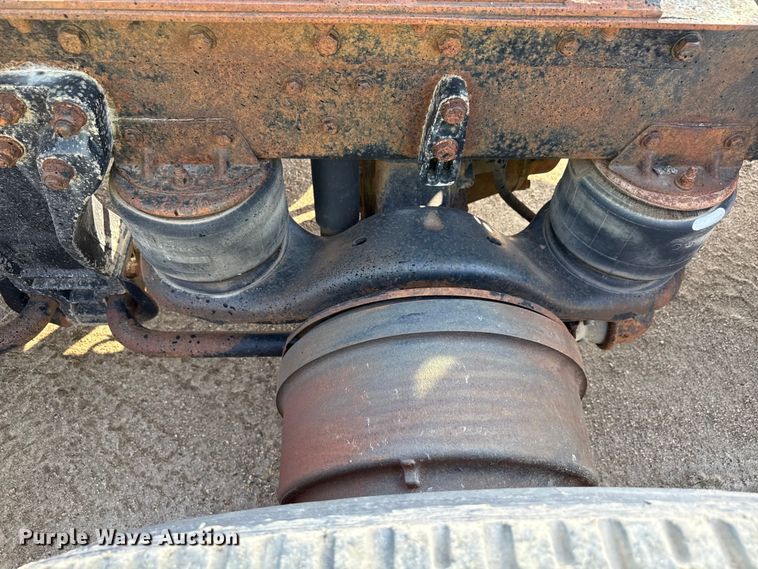 image for item ND9414 1999 Kenworth T800 semi truck