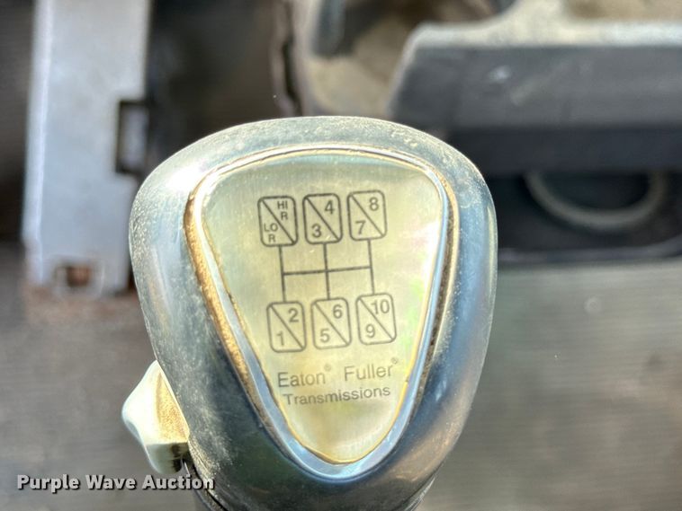 image for item ND9414 1999 Kenworth T800 semi truck