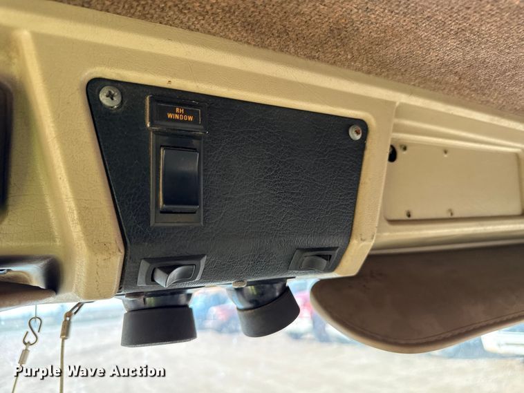 image for item ND9414 1999 Kenworth T800 semi truck