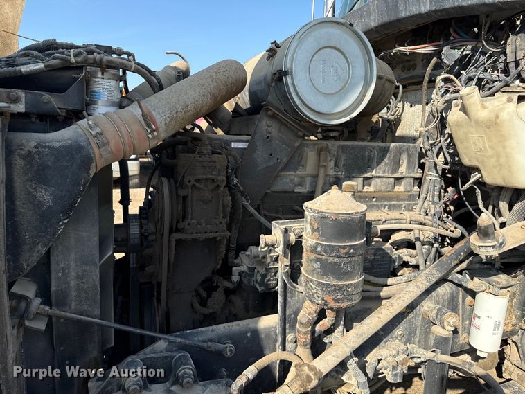 image for item ND9414 1999 Kenworth T800 semi truck