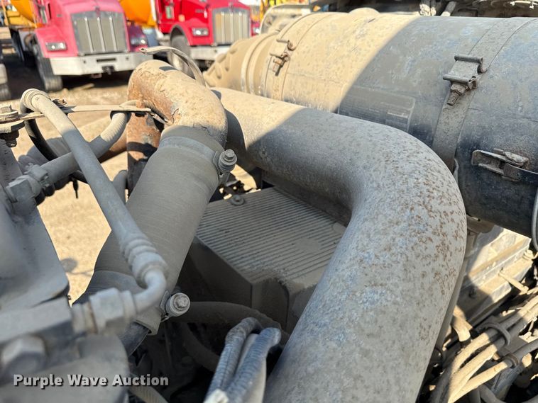image for item ND9414 1999 Kenworth T800 semi truck