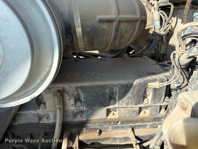 image for item ND9414 1999 Kenworth T800 semi truck