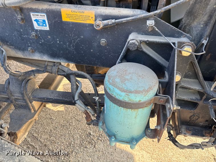 image for item ND9414 1999 Kenworth T800 semi truck