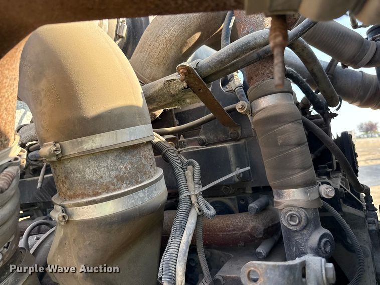 image for item ND9414 1999 Kenworth T800 semi truck