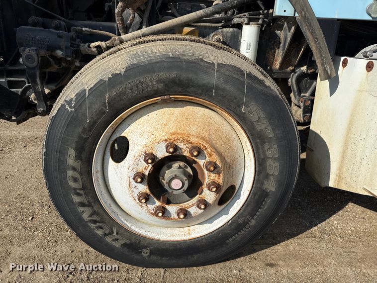 image for item ND9414 1999 Kenworth T800 semi truck