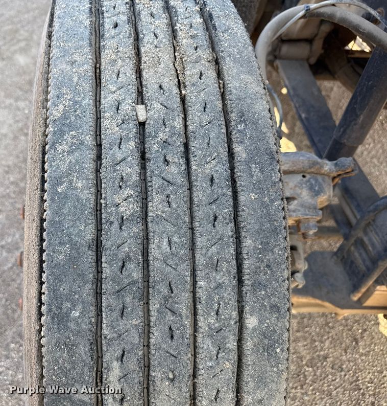 image for item ND9414 1999 Kenworth T800 semi truck