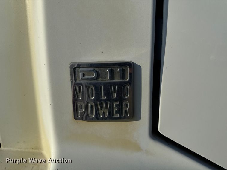 image for item ND9415 2011 Volvo Truck VNM semi truck