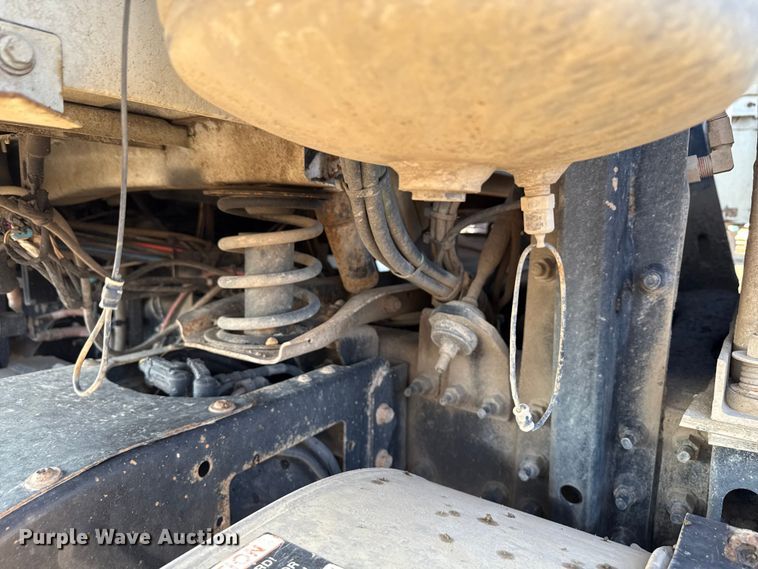 image for item ND9415 2011 Volvo Truck VNM semi truck