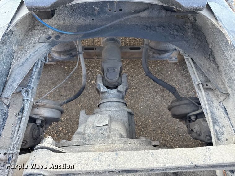 image for item ND9415 2011 Volvo Truck VNM semi truck