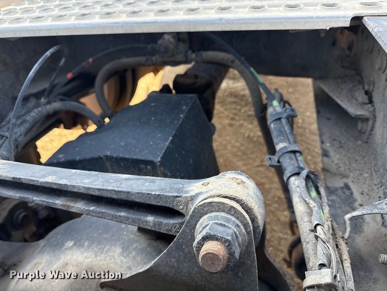 image for item ND9415 2011 Volvo Truck VNM semi truck