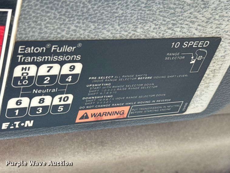 image for item ND9415 2011 Volvo Truck VNM semi truck