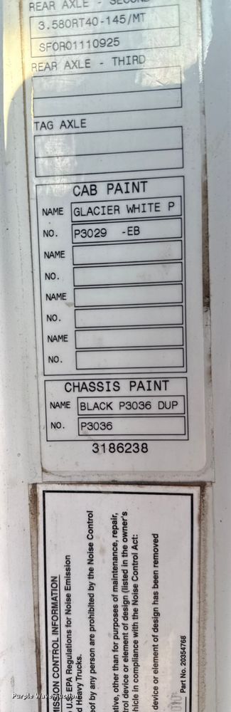 image for item ND9415 2011 Volvo Truck VNM semi truck