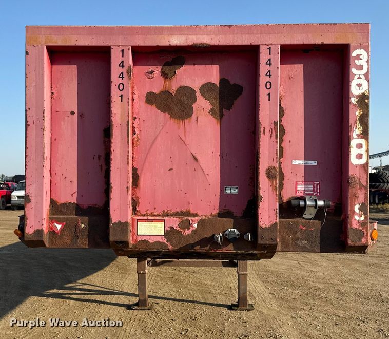 image for item ND9423 2001 Great Dane flatbed trailer