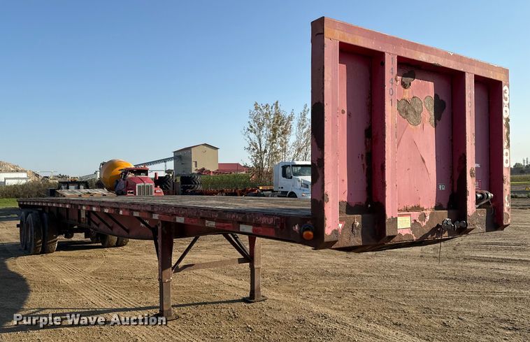 image for item ND9423 2001 Great Dane flatbed trailer
