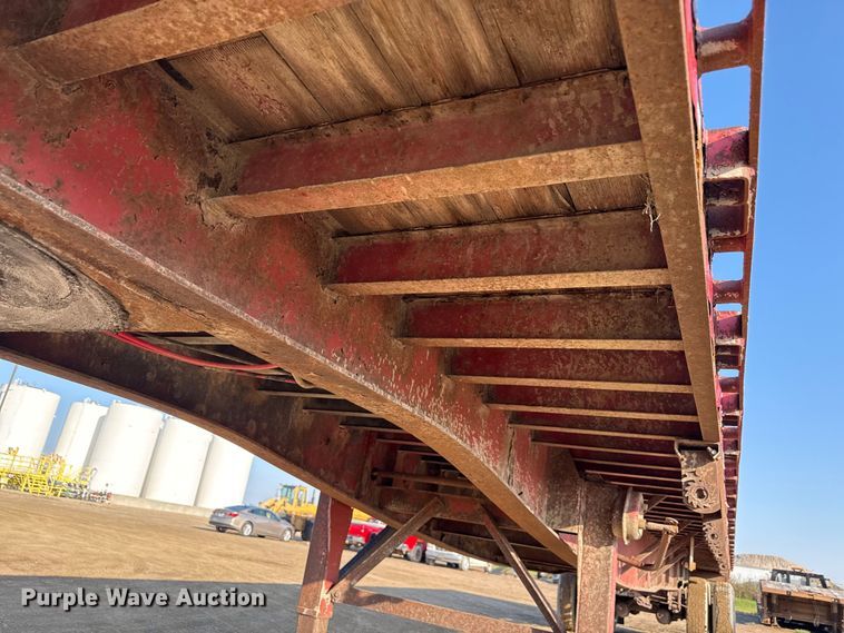 image for item ND9423 2001 Great Dane flatbed trailer