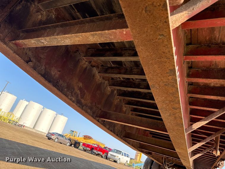 image for item ND9423 2001 Great Dane flatbed trailer