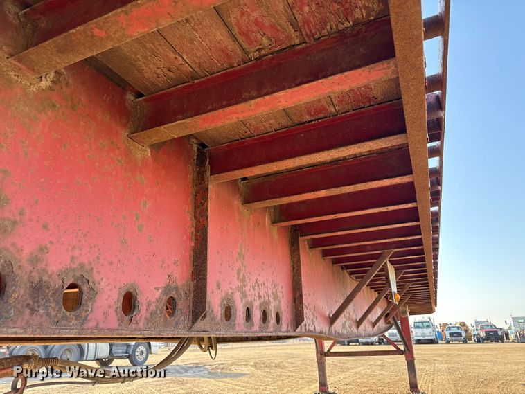 image for item ND9423 2001 Great Dane flatbed trailer