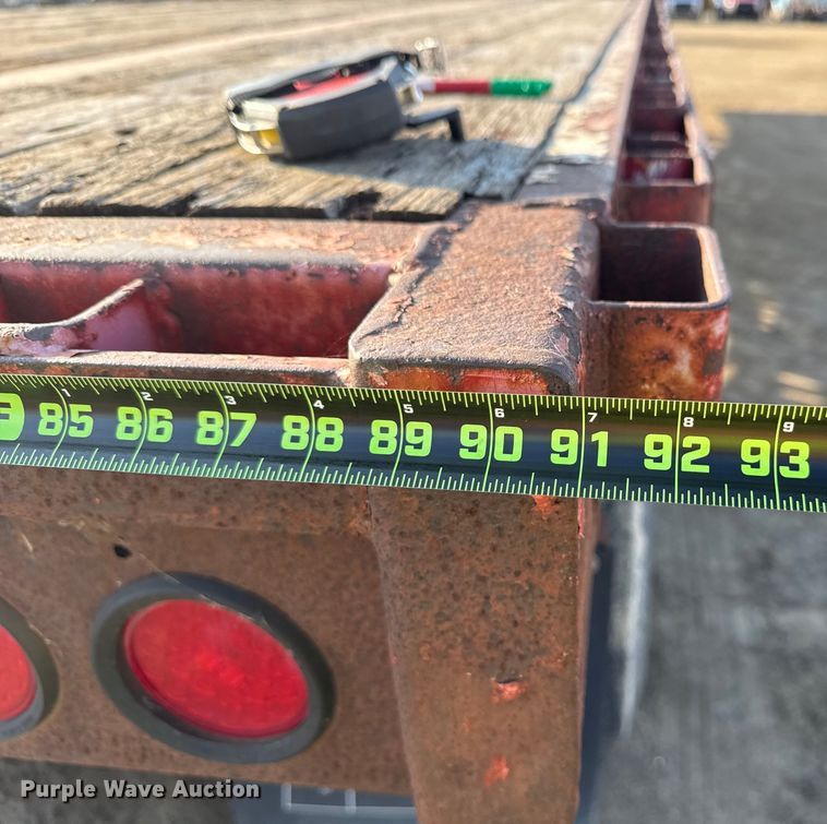 image for item ND9423 2001 Great Dane flatbed trailer