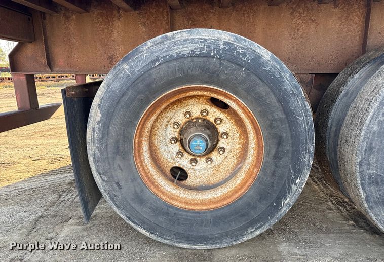 image for item ND9423 2001 Great Dane flatbed trailer