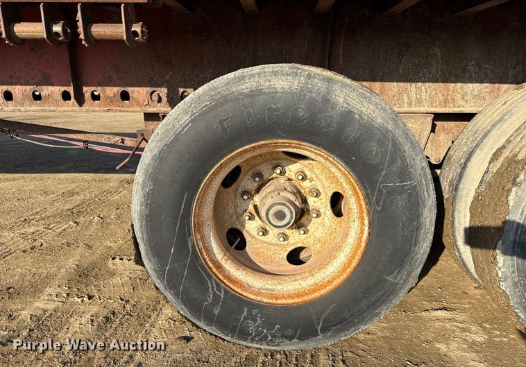 image for item ND9423 2001 Great Dane flatbed trailer