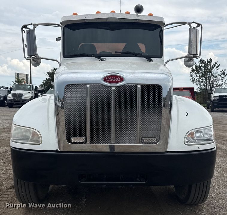 CAMIóN CHASIS 2015 PETERBILT 337