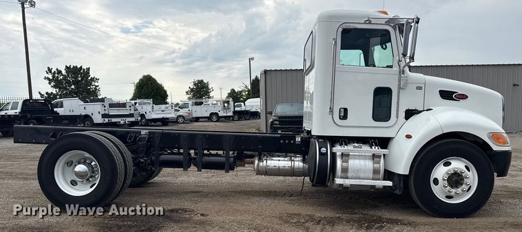 CAMIóN CHASIS 2015 PETERBILT 337