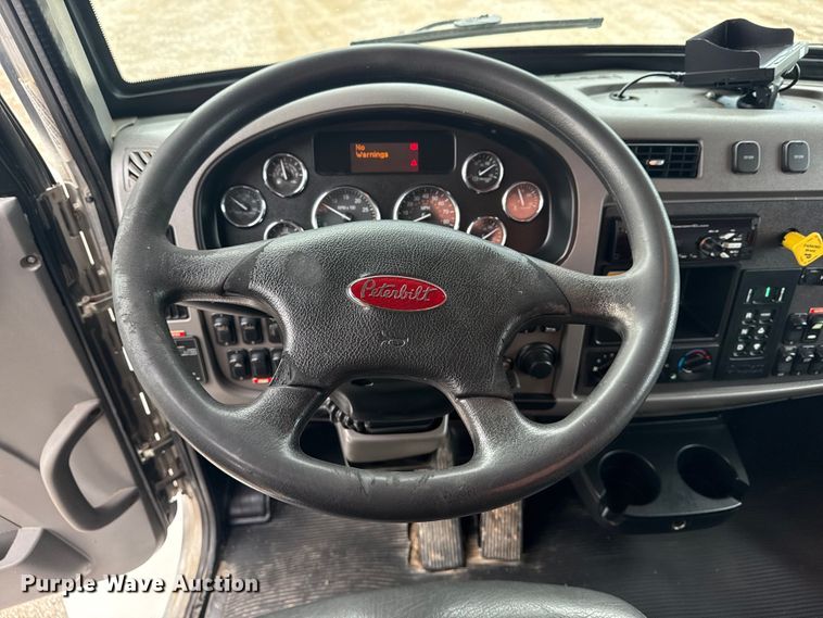 image for item NU9667 2015 Peterbilt 337 truck cab and chassis