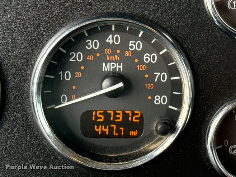 image for item NU9667 2015 Peterbilt 337 truck cab and chassis