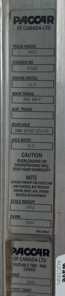 image for item NU9667 2015 Peterbilt 337 truck cab and chassis