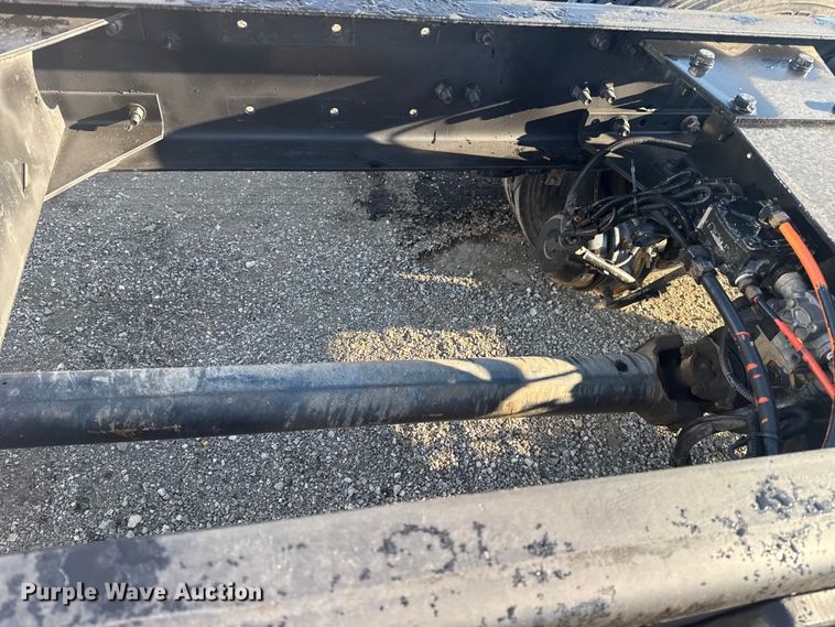 image for item NU9670 2011 Peterbilt 337 truck cab and chassis