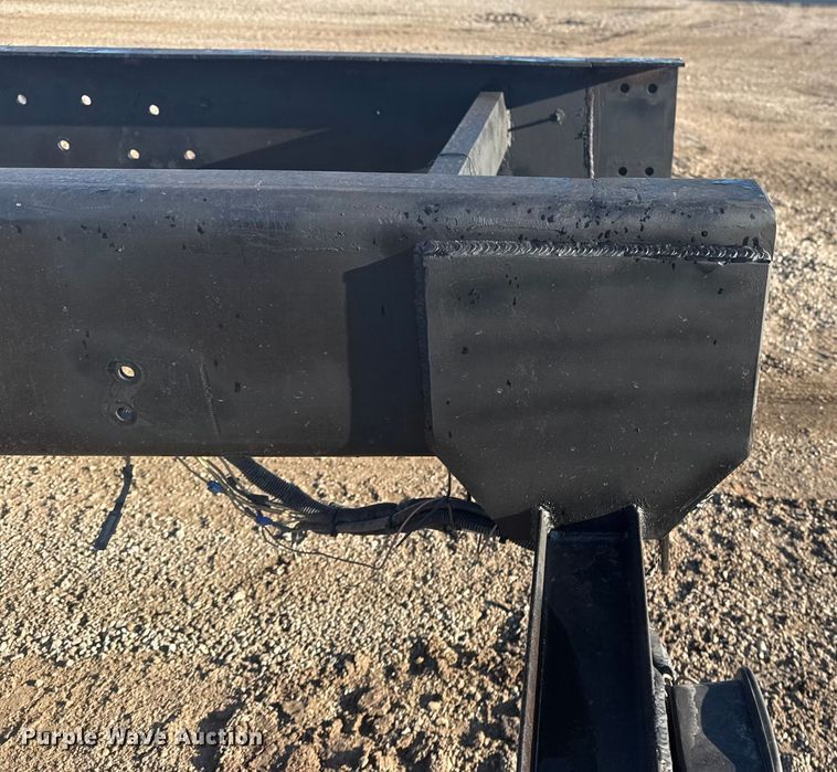 image for item NU9670 2011 Peterbilt 337 truck cab and chassis