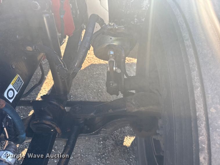 image for item NU9670 2011 Peterbilt 337 truck cab and chassis