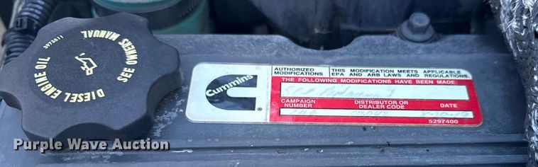 image for item NU9670 2011 Peterbilt 337 truck cab and chassis