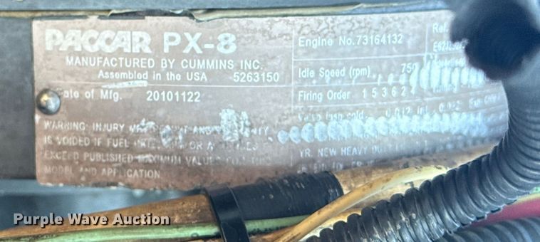 image for item NU9670 2011 Peterbilt 337 truck cab and chassis