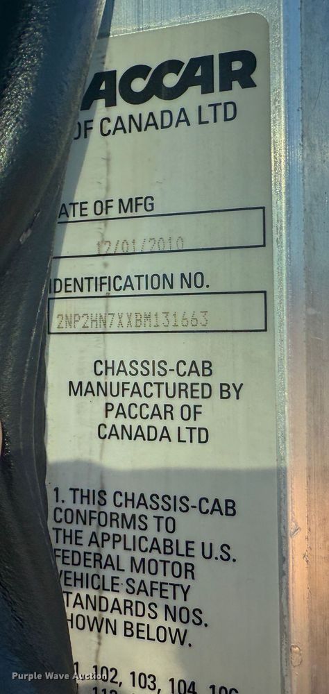 image for item NU9670 2011 Peterbilt 337 truck cab and chassis