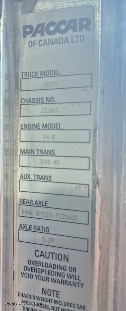 image for item NU9670 2011 Peterbilt 337 truck cab and chassis