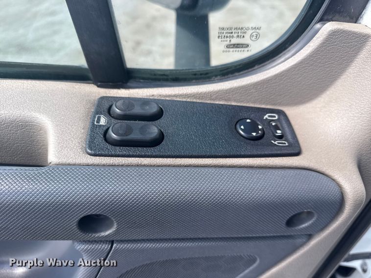 image for item NU9679 2015 Freightliner Cascadia 113 semi truck