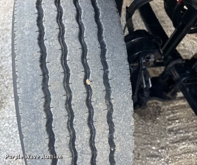 image for item NU9679 2015 Freightliner Cascadia 113 semi truck