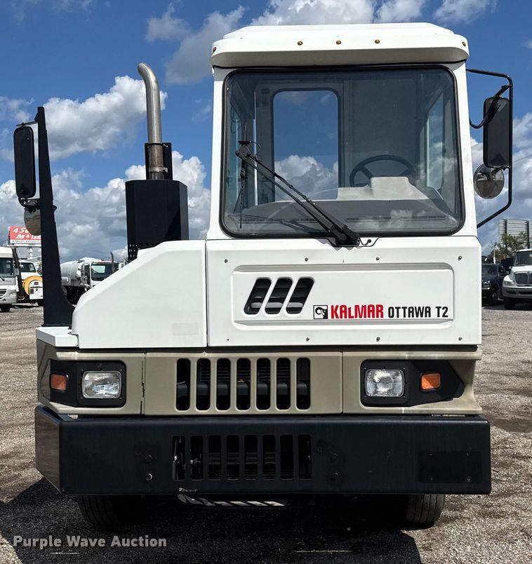 image for item NU9695 2016 Kalmar Ottawa T2 yard truck