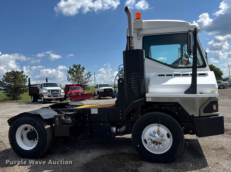 image for item NU9695 2016 Kalmar Ottawa T2 yard truck