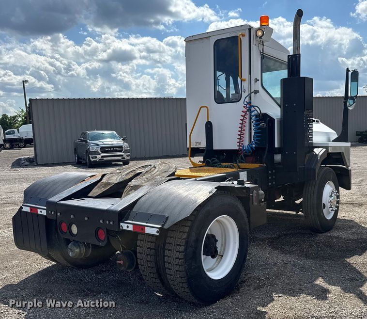 image for item NU9695 2016 Kalmar Ottawa T2 yard truck