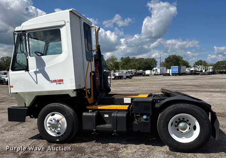 image for item NU9695 2016 Kalmar Ottawa T2 yard truck