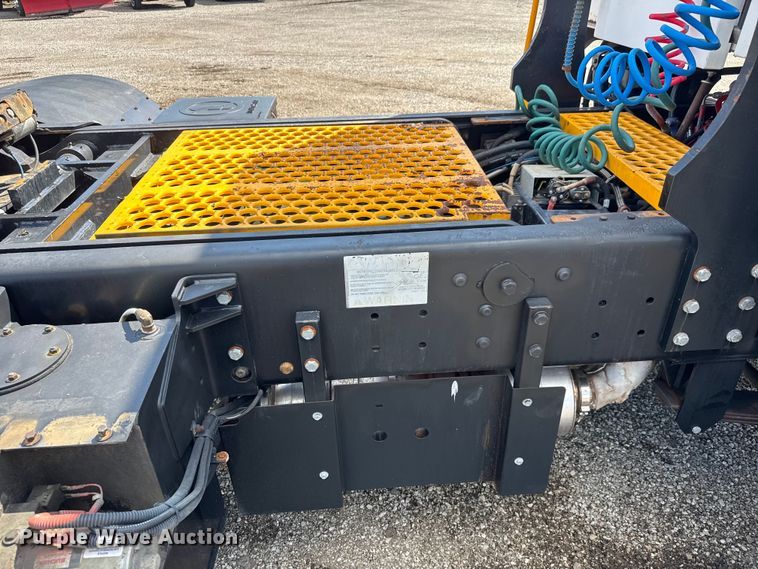 image for item NU9695 2016 Kalmar Ottawa T2 yard truck