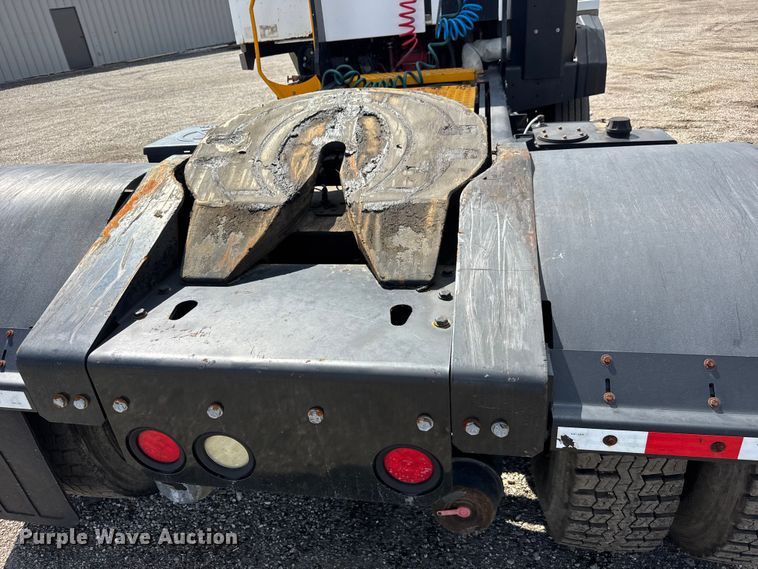 image for item NU9695 2016 Kalmar Ottawa T2 yard truck