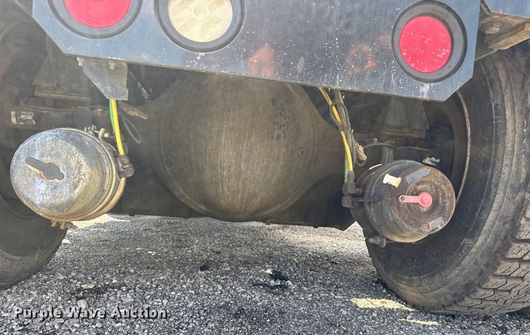 image for item NU9695 2016 Kalmar Ottawa T2 yard truck