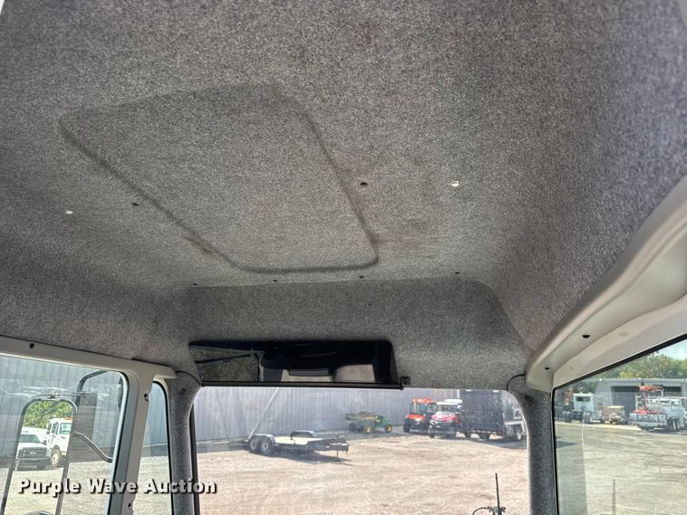 image for item NU9695 2016 Kalmar Ottawa T2 yard truck