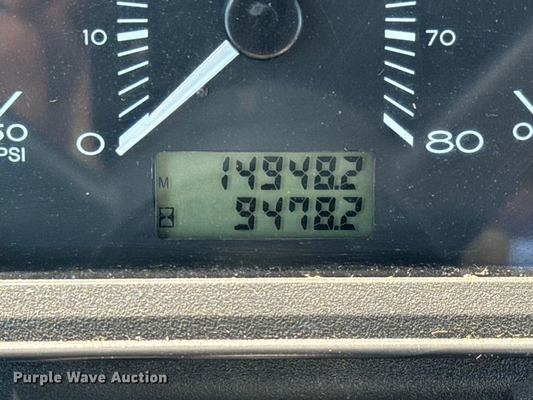 image for item NU9695 2016 Kalmar Ottawa T2 yard truck