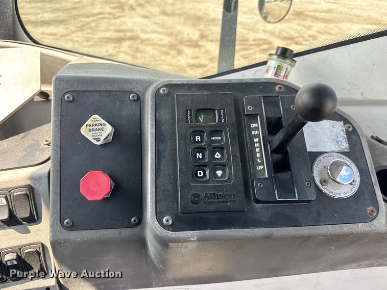 image for item NU9695 2016 Kalmar Ottawa T2 yard truck