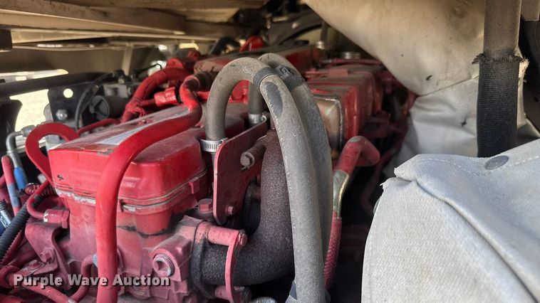 image for item NU9695 2016 Kalmar Ottawa T2 yard truck